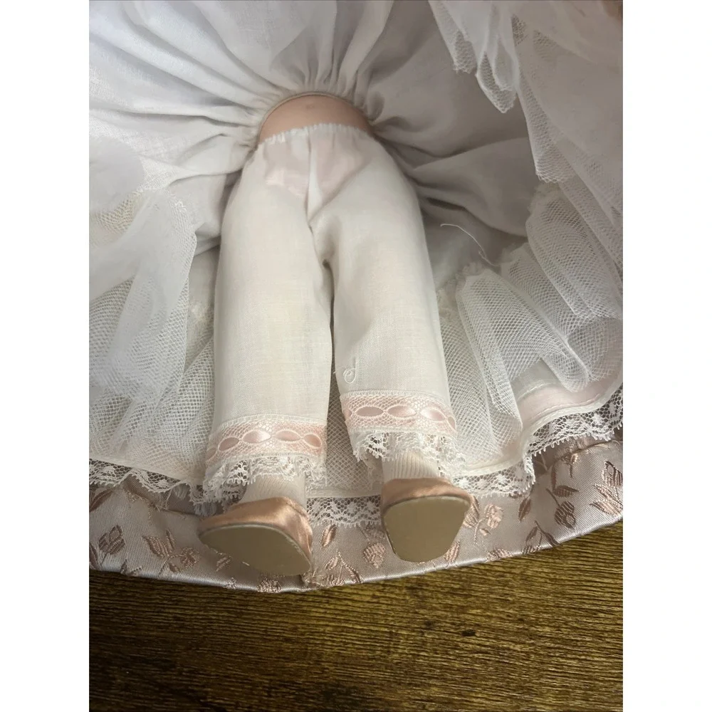 1976 Madame Alexander Martha Washington #1501 First Ladies Series  Doll‎ no Box